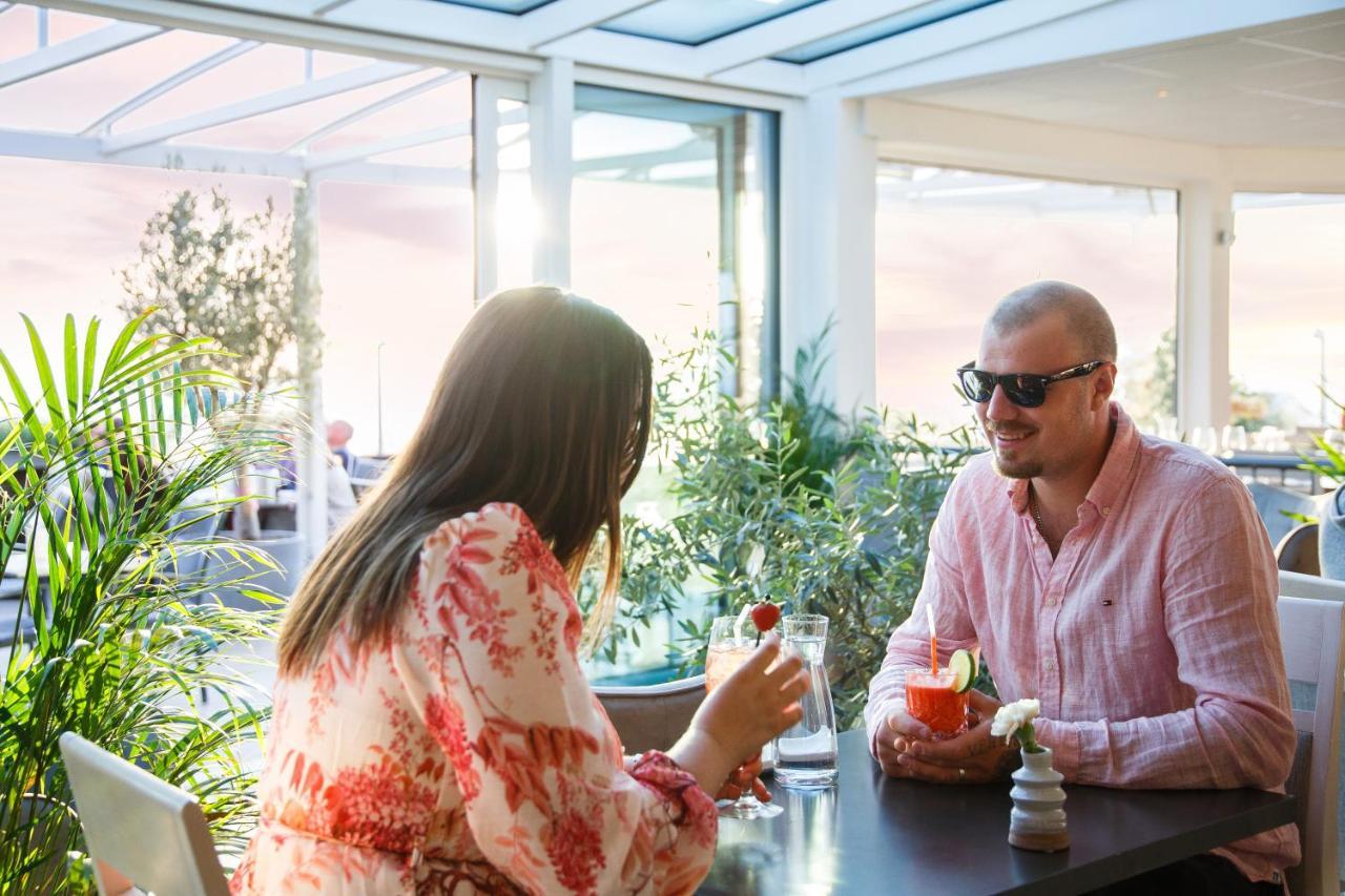 Hotell Och Restaurang Hovs Hallar 巴斯塔德 外观 照片