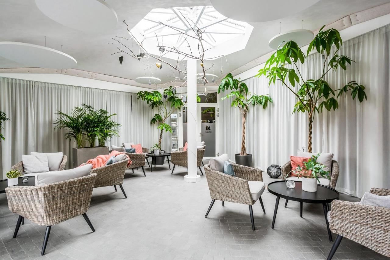 Hotell Och Restaurang Hovs Hallar 巴斯塔德 外观 照片