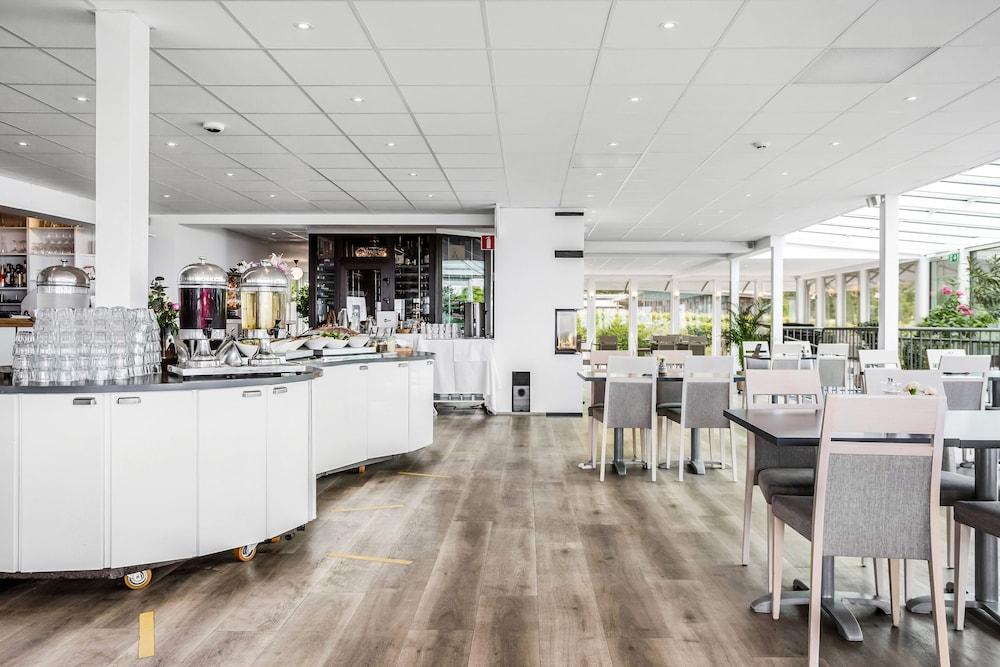 Hotell Och Restaurang Hovs Hallar 巴斯塔德 外观 照片